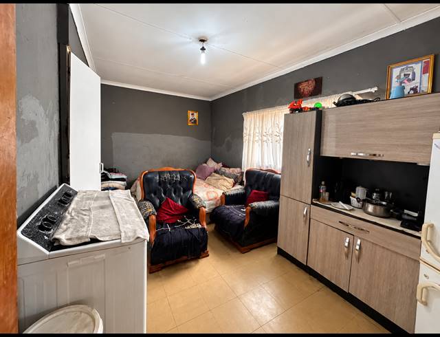 5 BEDROOM HOUSE FOR SALE IN VANDERBIJLPARK CW 3